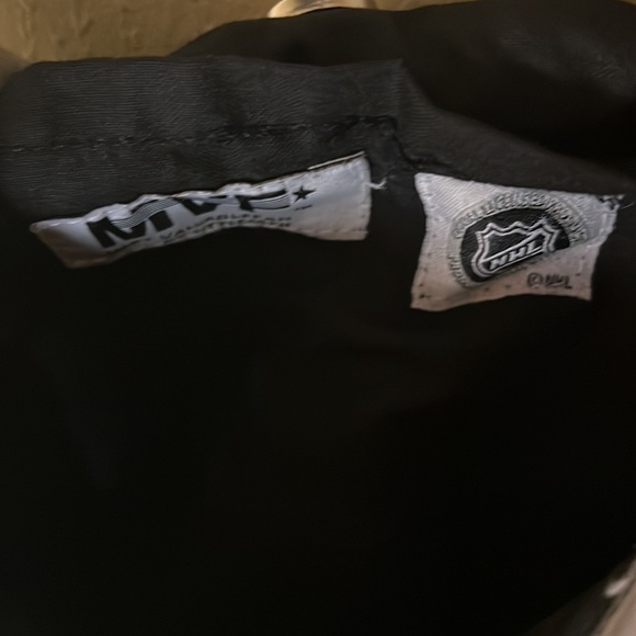 NHL Most Valuable Fan Women’s Flyers Hoodie Purse Color Gray OSFM - Picture 3 of 5